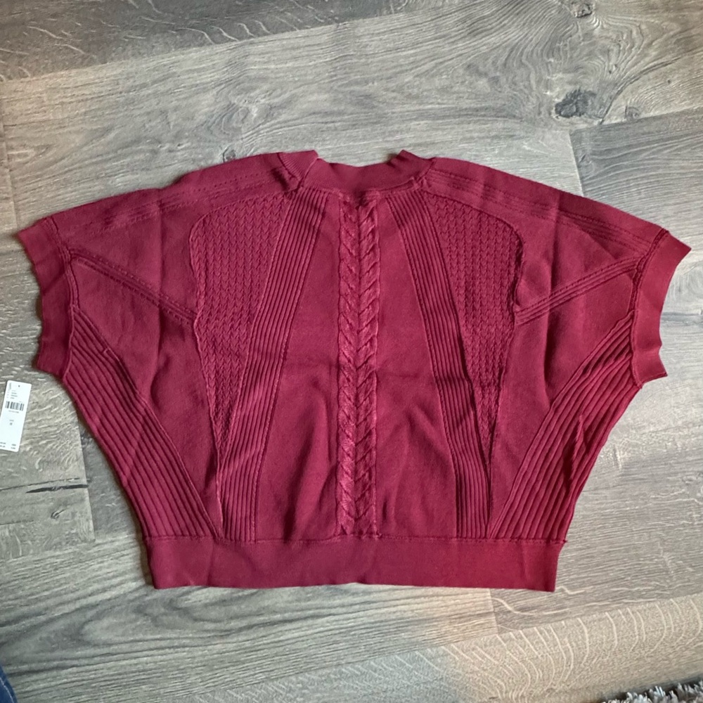 NWT Anthropologie Cabled Batwing Crop Sweater Burgundy M